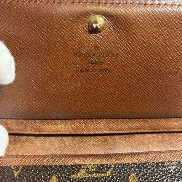 Louis Vuitton Porte Monnaie Tresor Wallet Monogram Canvas - Picture 5 of 16